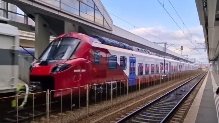 Ciolacu: Cumpărăm 58 de trenuri electrice noi, cu peste 3,3 miliarde de lei. Iașul ocolit?