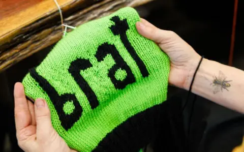 „Brat” devine oficial Cuvântul Anului 2024, potrivit dicționarului britanic Collins