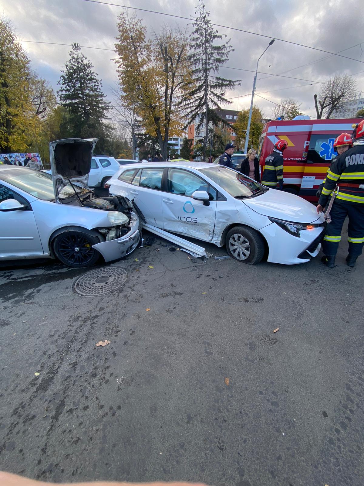 FOTO Accident cu două autovehicule în Copou, fără victime