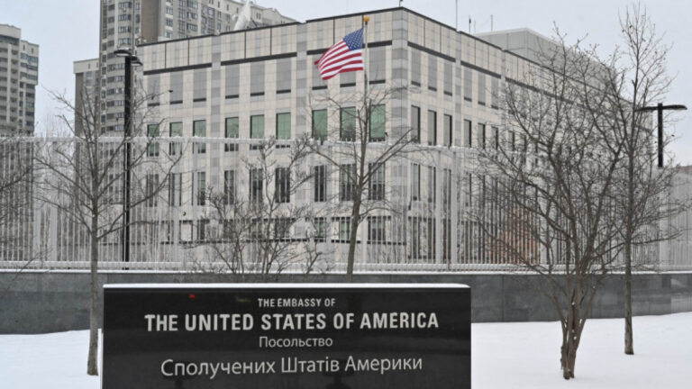 SUA redeschid ambasada de la Kiev, după ce lansarea de rachete ATACMS de către Ucraina în Rusia a generat un potenţial atac