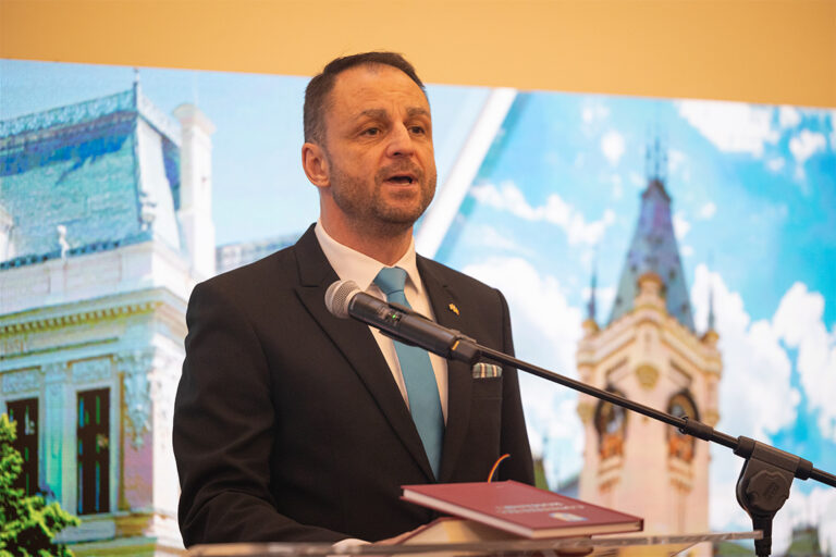 La Iași, cine împarte parte-și face – Avize favorabile pentru proiectele unor consilieri locali cu afaceri imobiliare