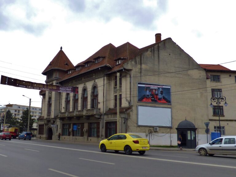 Nou scandal la UMF Iași: reevaluarea pentru renovarea Casei Meseriașilor, contestată de câștigătorul inițial