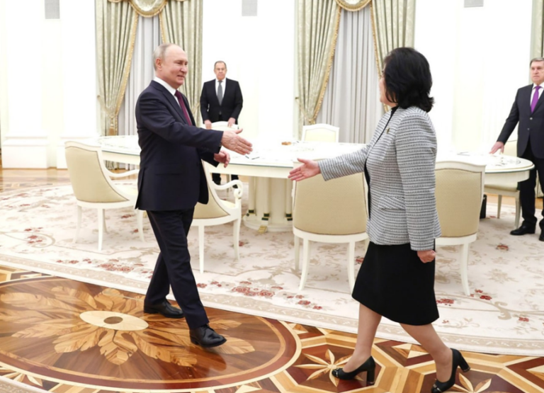 Putin o primeşte pe şefa diplomaţiei nord-coreene Choe Son Hui la Kremlin de Ziua Unităţii Naţionale