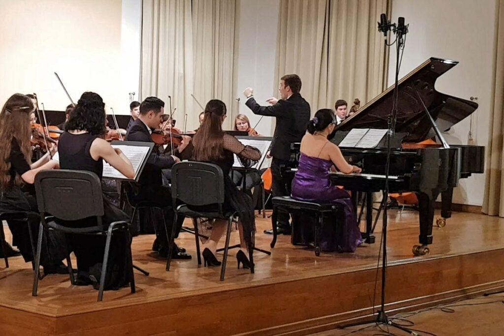 Muzica clasică ajunge în mediul rural: Vivaldi, Mozart și Beethoven, în recitaluri pentru elevii din județul Iași