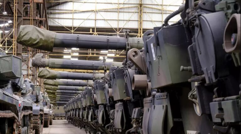 Angajaţii din industria de apărare anunţă cinci zile de proteste săptămâna viitoare. Sindicaliştii reclamă fondurile insuficiente pentru salarii şi condiţii incerte de muncă