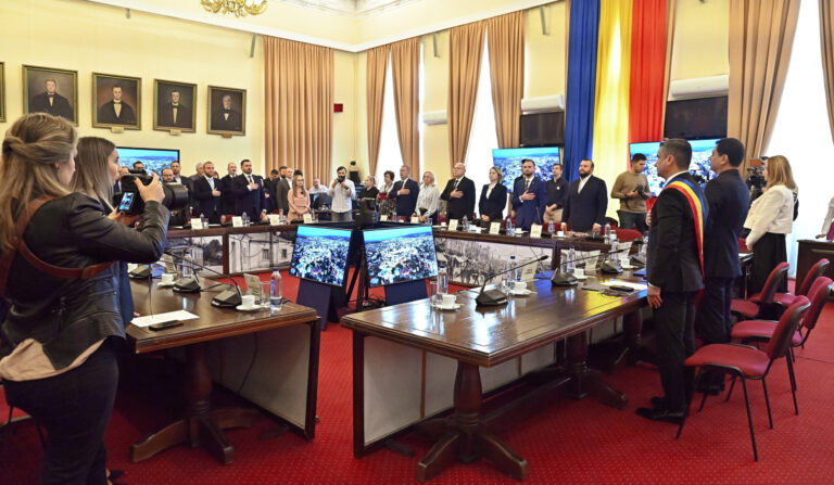 Se rupe lanțul de iubire PNL-PSD la Iași? Război rece în Consiliul Local: zeci de proiecte, respinse