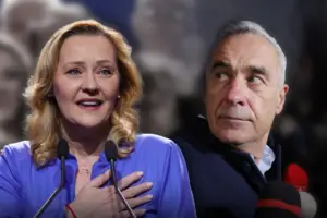 Sondaj AtlasIntel 26-28 noiembrie: Lasconi în fața lui Georgescu, AUR în fața PSD