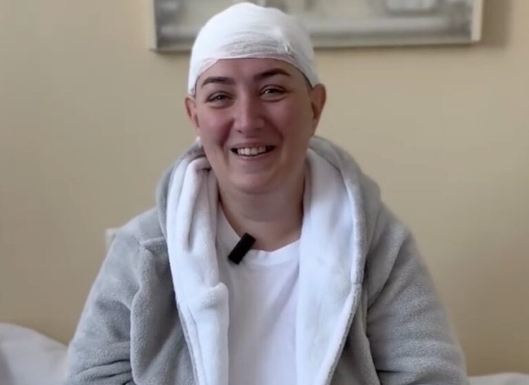 Tumoră cerebrală de 7 cm extirpată cu succes la o tânără mamă de 36 de ani