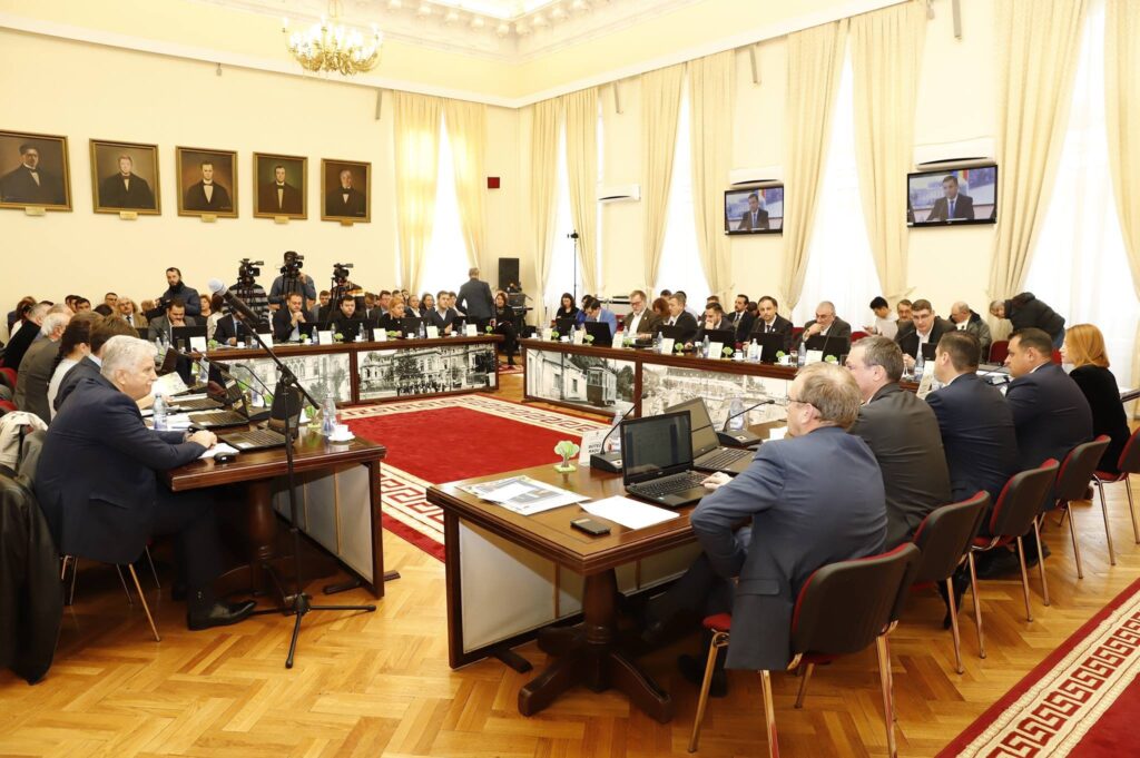  Strigăm iar Catalogul la CL! Notele consilierilor locali după ședința ordinară din luna aprilie. Media a scăzut