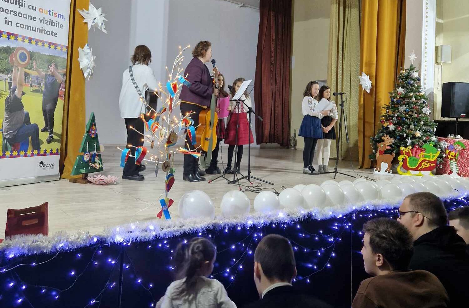 Spectacol dedicat Zilei Internaționale a Persoanelor cu Dizabilități 