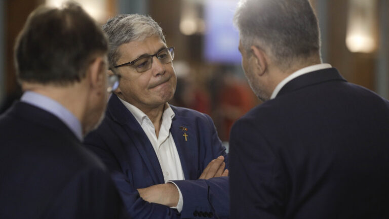 Cum arată apocalipsa fiscală pregătită contribuabililor pentru 2025: crește TVA, impozitare venit cumulată cu CASS, creștere de la 16,5% la 20% – surse