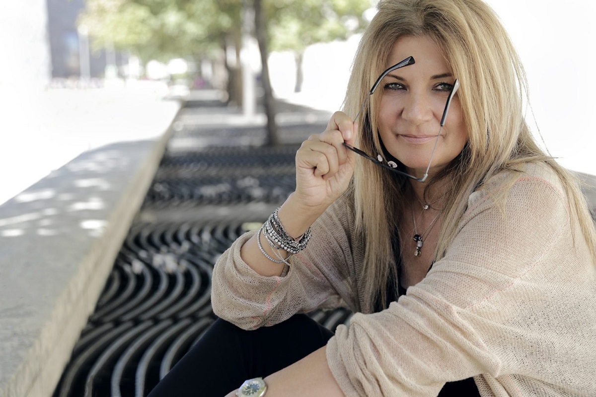 Creatoarea de modă Irina Schrotter critică dur politicile economice ale noului Guvern