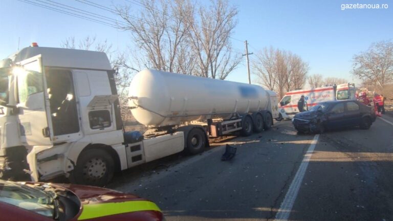 Accident grav în judeţul Olt. Au fost implicate trei maşini, una fiind o cisternă încărcată cu oxigen lichid