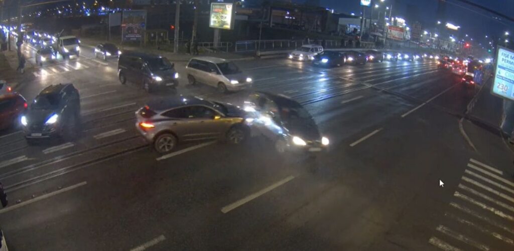  VIDEO – Momentul accidentului din Iași în urma căruia o mașină a plonjat spre Bahlui