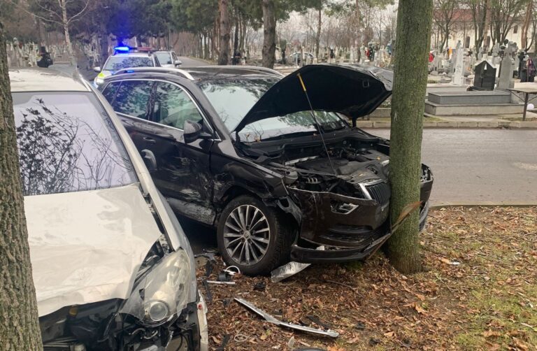 Accident rutier ieșit din comun la Iași: Două autoturisme s-au ciocnit în cimitirul Petru și Pavel