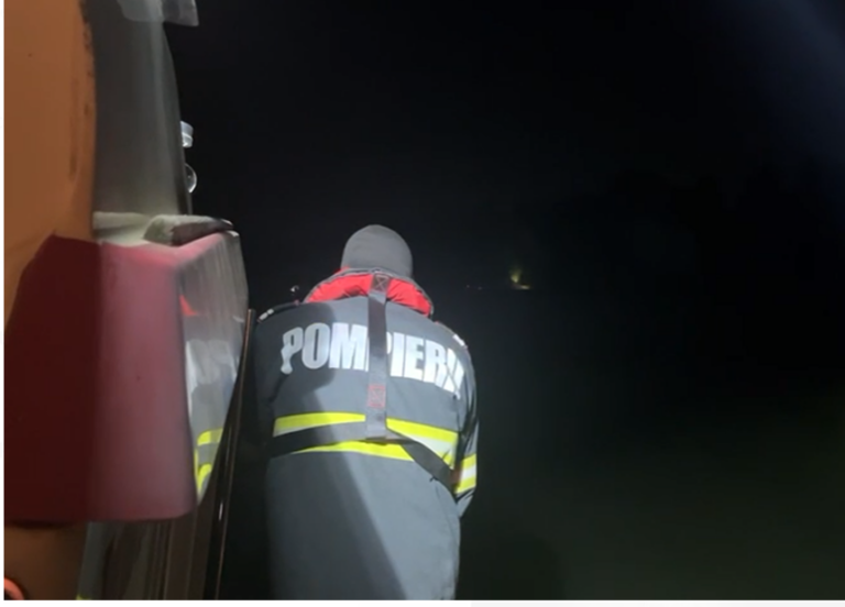 Ambarcaţiune a IPJ Tulcea, implicată într-un accident naval pe Canalul Sfântu Gheorghe. Cinci persoane rănite