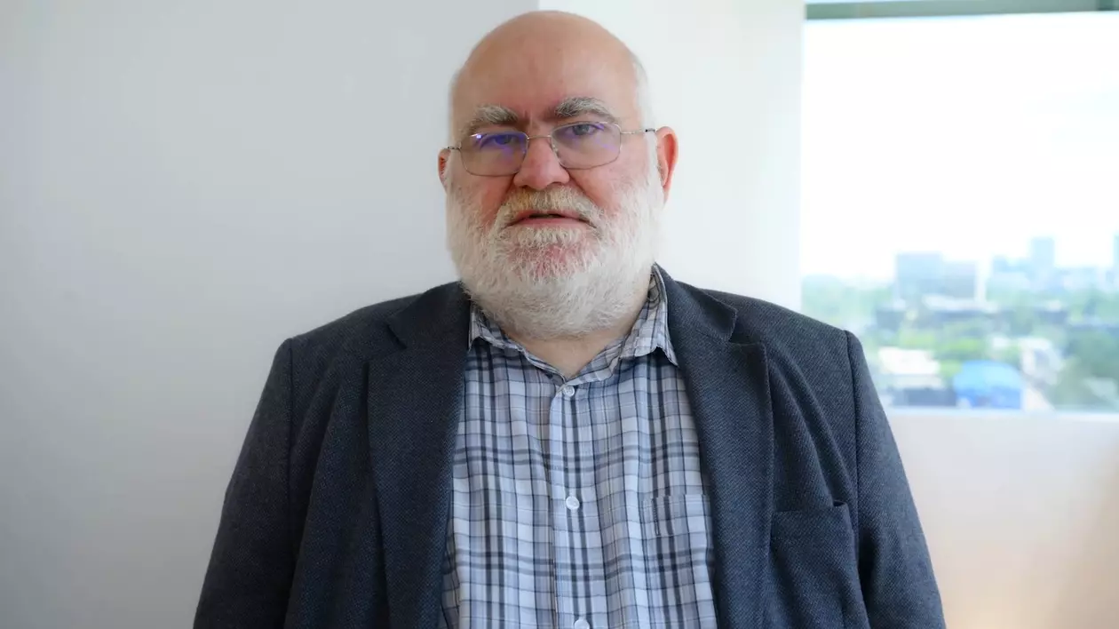 28 de victime în 37 de ani! Partea a doua a investigației legată de profesorul SNSPA Alfred Bulai dezvăluie detalii șocante