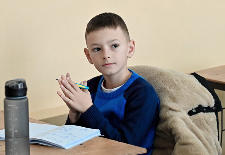 Campania de Crăciun a ZDI - Mâine e ziua cea mare! Sania Moșului pentru prichindeii din Șipote e plină până la refuz. Donatorii, invitați să participe