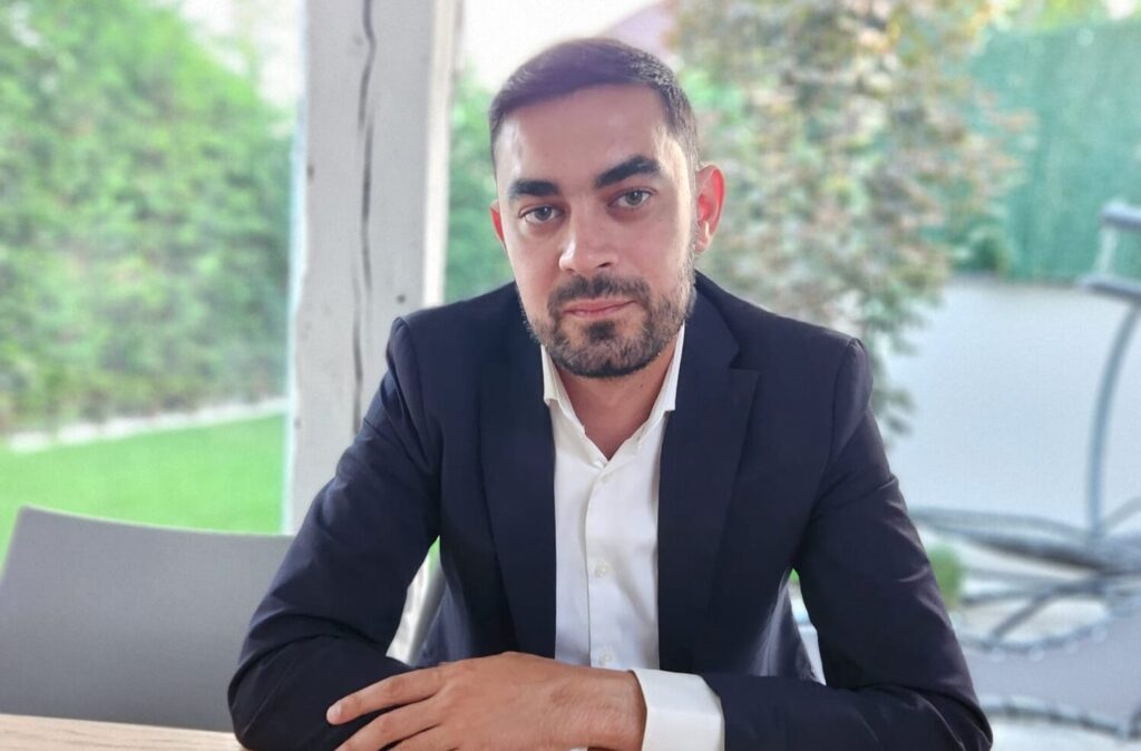  Nepotul lui Ciolacu a vândut una dintre cele două firme de energie eoliană, care aveau cifră de afaceri zero în 2022 și 2023, după ce a obținut pentru ele fonduri PNRR de peste 22 de milioane de euro