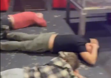 VIDEO Poliţia rusă face razii şi percheziţii în baruri gay la Moscova