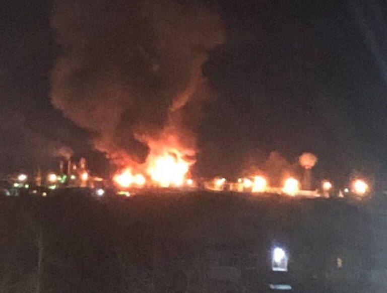 Ucraina loveşte cu rachete şi drone o rafinărie din Rostov