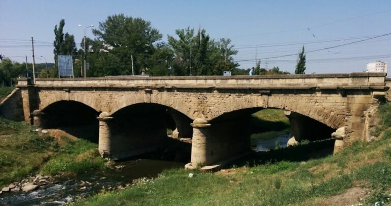 Podul de Piatră va fi reabilitat: lucrările au o valoare de câteva milioane de euro