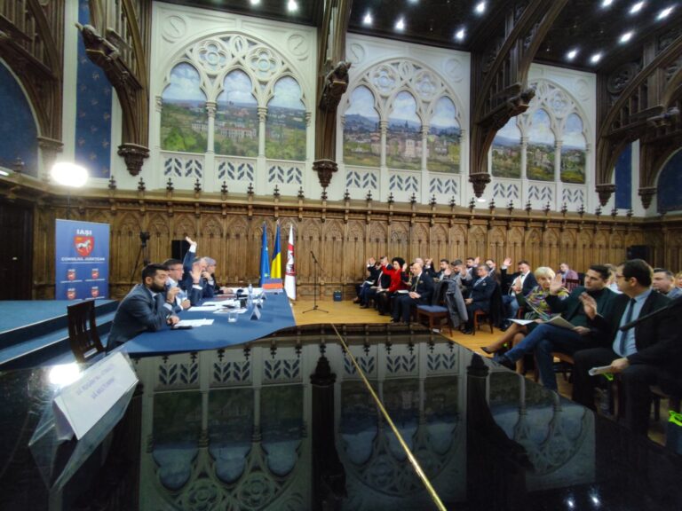 „Golanule!” „Analfabetule!” Ultima ședință de plen a Consiliului Județean Iași s-a încheiat cu o confruntare de maidan între PNL și PSD