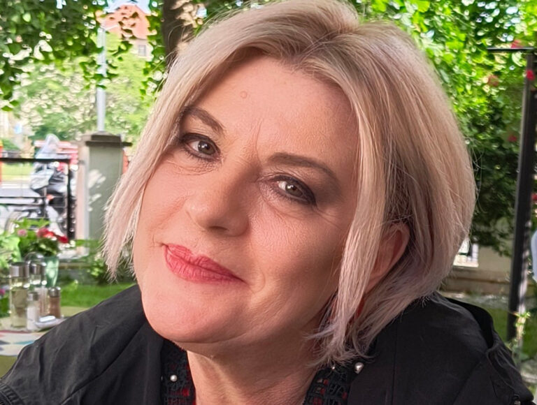 Un colaborator al ZDI, nominalizat pentru „Cartea anului” de o agenție de profil. În luarea deciziei contează și votul cititorilor. Cum puteți vota?