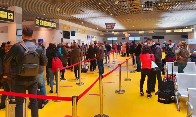 România e pe primul loc în UE la numărul de cetăţeni care au plecat să trăiască în alte ţări comunitare - de două ori mai mulţi decât polonezii