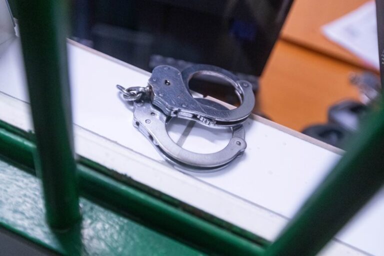 Doi bărbaţi au fost arestați pentru pornografie infantilă, în Bihor şi Bistriţa-Năsăud. 9.000 de fişiere distribuite, cea mai mică victimă avea 3 luni 