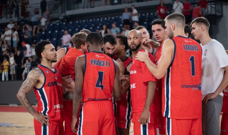 Baschet masculin: CSM Oradea învinge PAOK Salonic şi continuă cursa pentru sferturile FIBA Europe Cup
