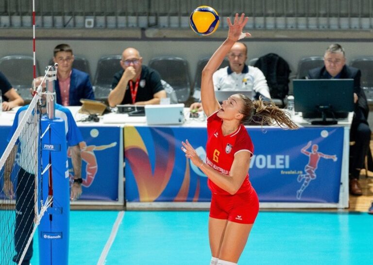 Volei feminin: Avarca de Menorca – Volei Alba Blaj, scor 0-3, în turul fazei play-off din CEV Cup