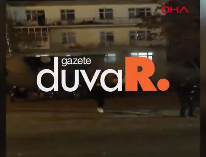 VIDEO - Momentul în care un bloc de locuințe se prăbușește din senin, în Turcia. Mai multe victime
