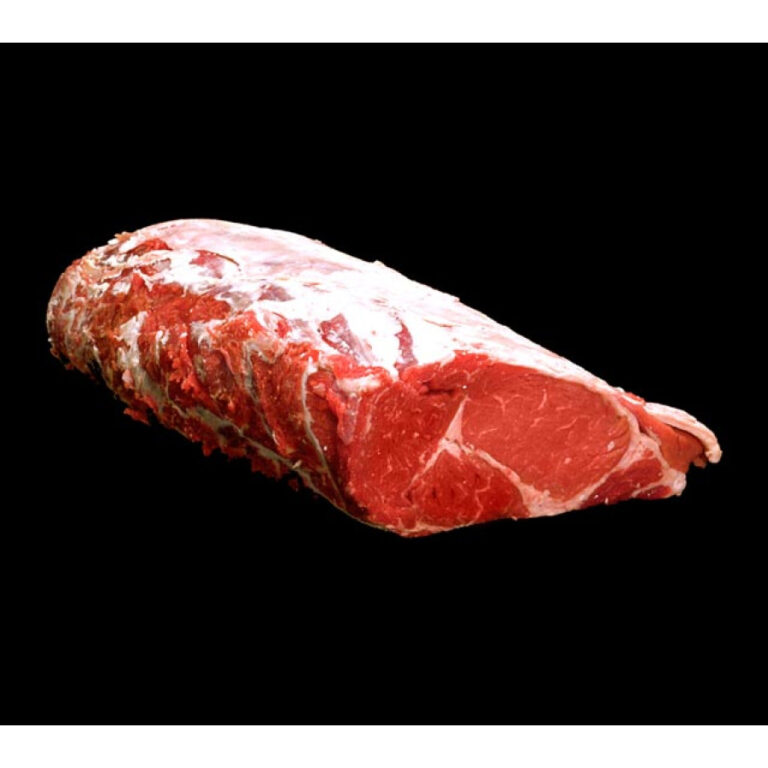 Premieră la furat, la Iași: și-a încercat norocul cu bucăți de carne crudă, de la Lidl