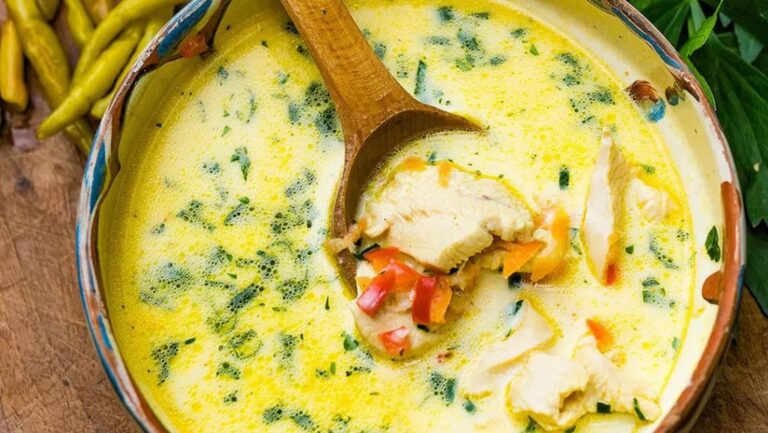 Ciorba rădăuțeană, singura mâncare românească într-un top culinar internațional