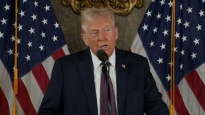 Donald Trump anunță tactica SUA în negocierile de pace pe Ucraina: „Fie unul, fie celălalt va da înapoi”. Ce transmite Europei