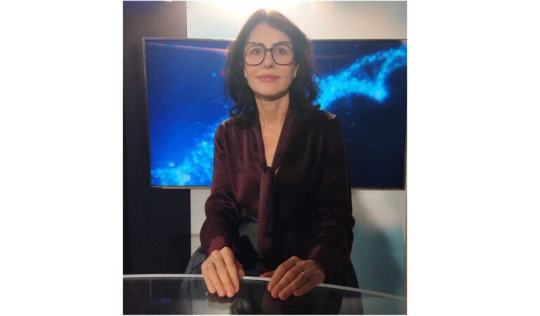 Cum trebuie procedat atunci când cineva asistă la o criză epileptică. Medicul Ioana Mândruţă demontează mituri legate de faptul că pacienţii în criză ar trebui muşcaţi sau înţepaţi