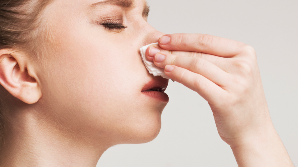  Epistaxisul (sângerarea nazală) la adulți. Explicațiile Dr. Tereza Andrei, medic specialist ORL, Arcadia