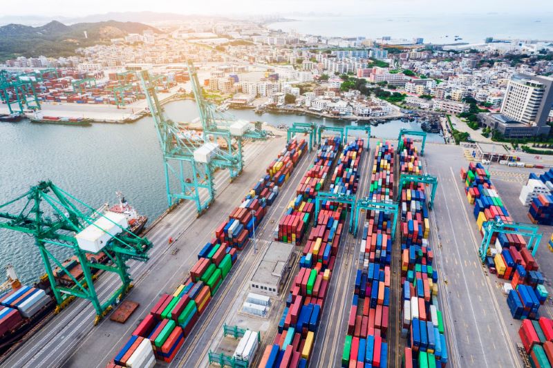Analiză: Competitivitatea exporturilor României în raport cu statele din Europa Centrală și de Est