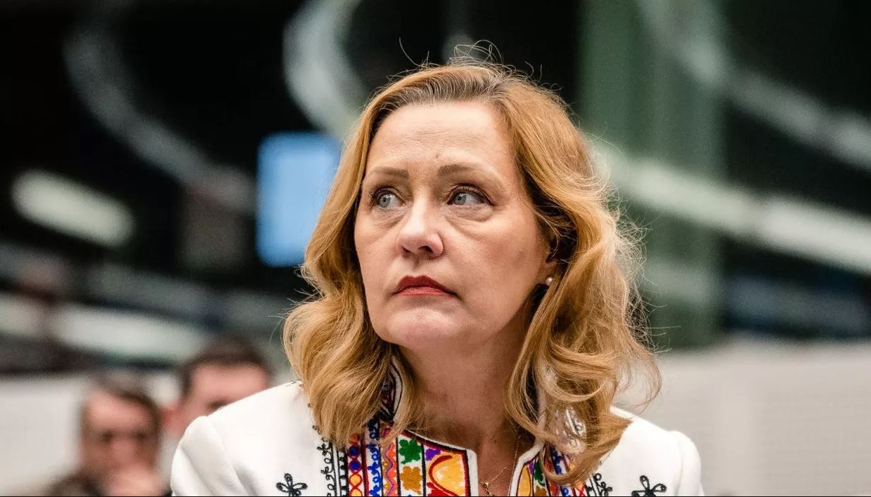  Semnăturile de susținere depuse deja pentru prezidențiale ar trebui luate în considerare, spune Lasconi