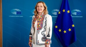 Elena Lasconi: Am strâns 30.000 de lei din donaţii. Luaţi în calcul faptul că există candidat la prezidenţiale care deja a cheltuit 20 de milioane