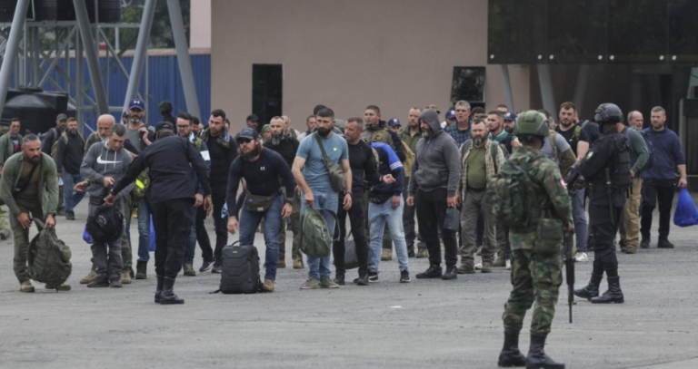 Mercenarii români din Congo s-au predat. Ar fi primit 8.000 de dolari pe lună