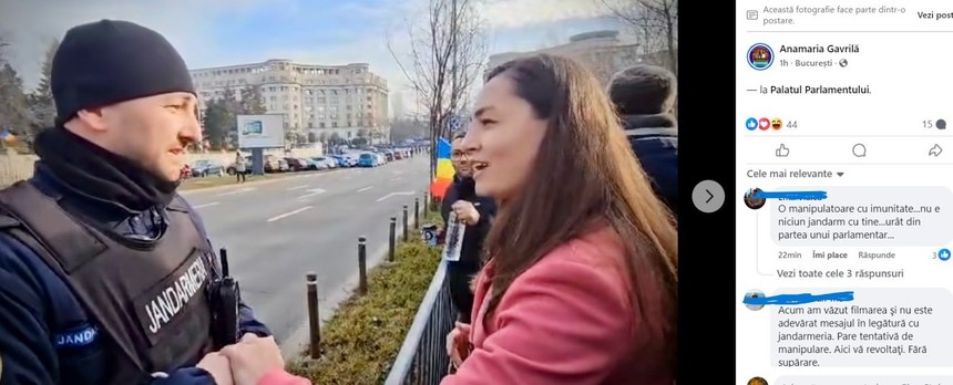  Anamaria Gavrilă (POT) postează pe Facebook o imagine cu ea şi un jandarm, la protestul de la CCR, cu mesajul „Jandarmii (…) sunt cu noi”. În realitate, avusese o dispută cu jandarmul