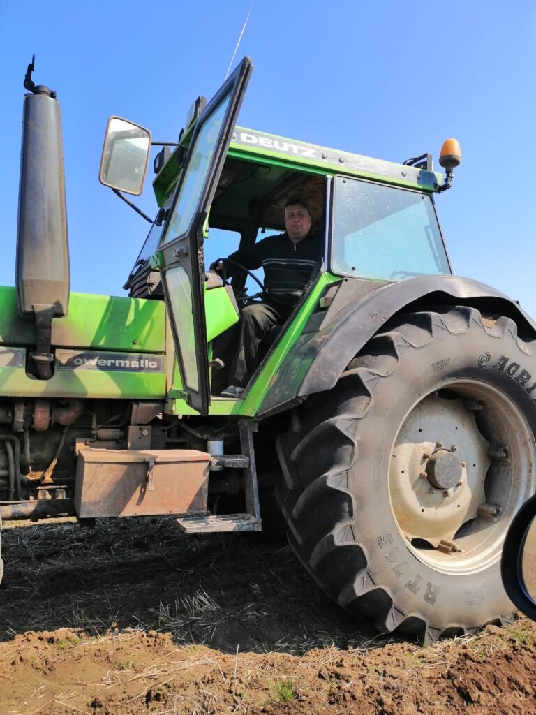Tentativă de omor cu tractorul, la Iași: șapte ani cu executare/VIDEO