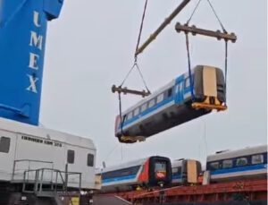 Trenurile lui Anchidin au fost oprite din drum de bombardamentele Hamas. Ele era prevăzute pentru ruta Iași - București