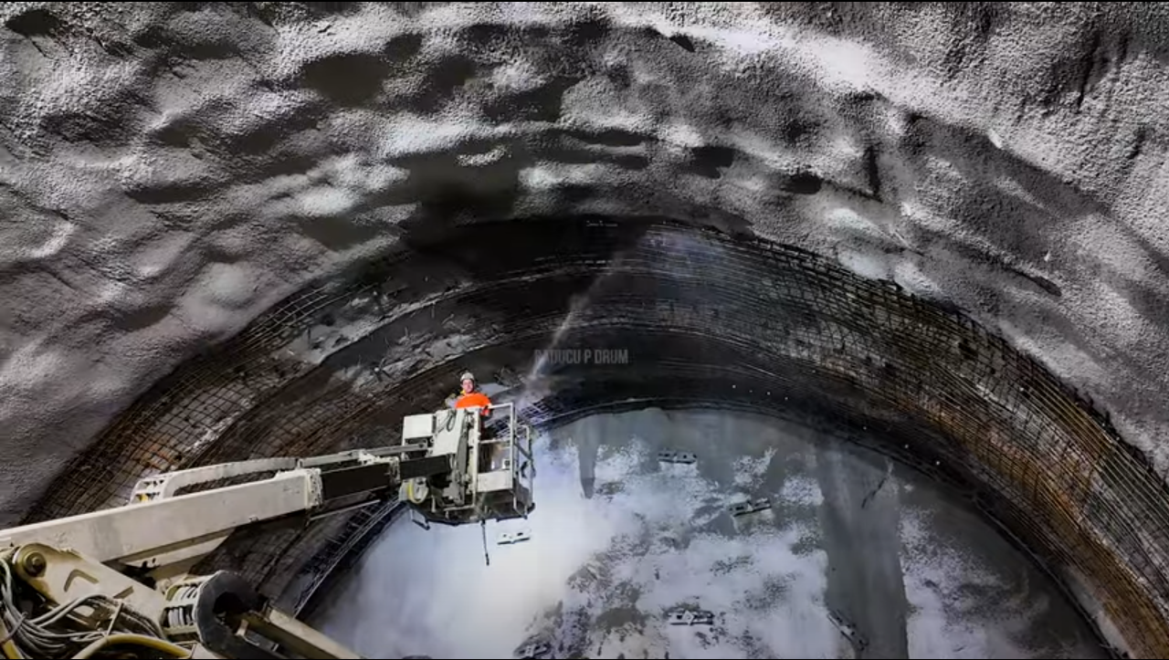 VIDEO Cum arată din interior primul tunel de autostradă din România forat printr-o metodă specială