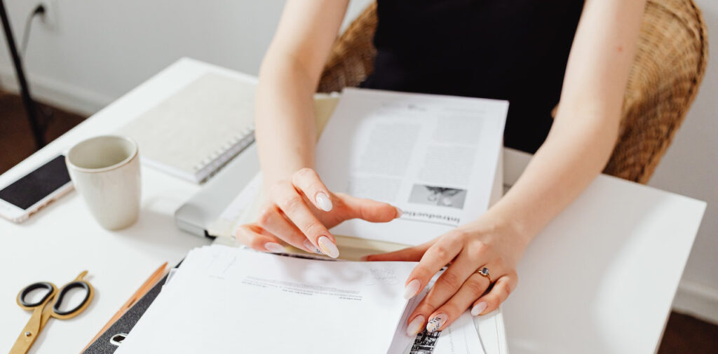 Cum ajungi să datorezi la stat până la 8.000 lei/an dacă ești angajat, dar obții și venituri din dobânzi? Explicaţiile unui specialist ieşean