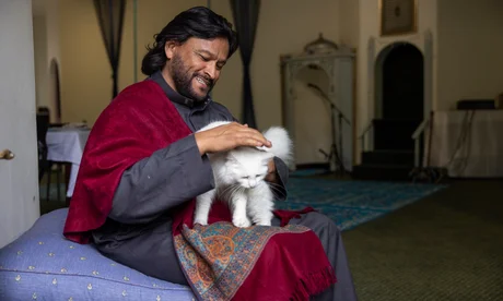 Primul imam gay din lume, Muhsin Hendricks, ucis prin împuşcare în Africa de Sud
