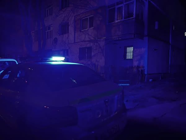  Un bărbat a căzut de la etaj în Nicolina. Poliția, la fața locului