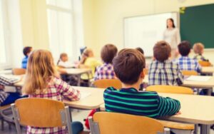 DOSARELE ZDI – Reforma educației? O nouă abordare: Opționalele, în mâinile elevilor. Opiniile profesorilor ieșeni
